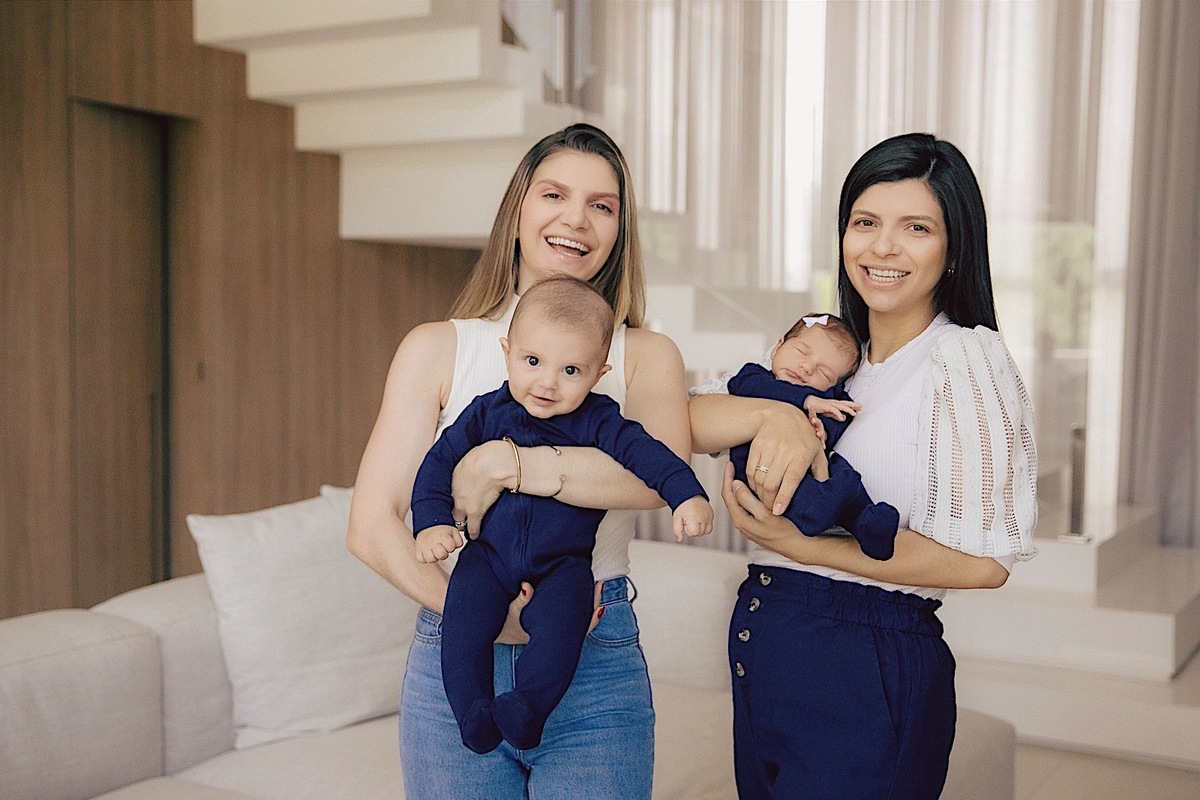 ensaio familia - ensaio infantil - familia - ensaio lara 10 dias - ensaio em casa - ensaio em jaragua do sul - chroma fotografia