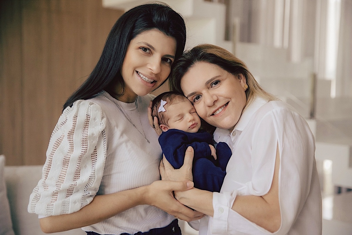 ensaio familia - ensaio infantil - familia - ensaio lara 10 dias - ensaio em casa - ensaio em jaragua do sul - chroma fotografia