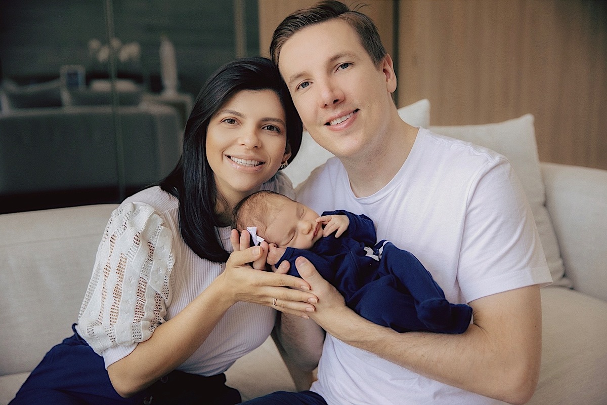 ensaio familia - ensaio infantil - familia - ensaio lara 10 dias - ensaio em casa - ensaio em jaragua do sul - chroma fotografia