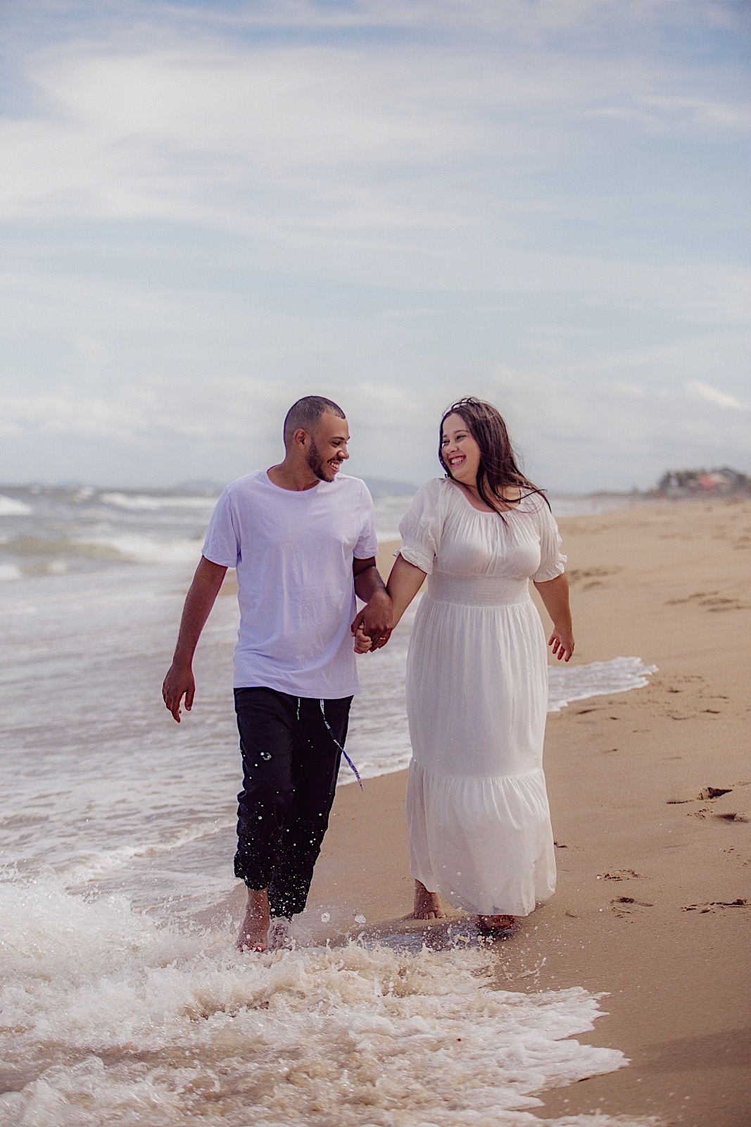 ensaio na praia - ensaio externo - ensaio no litoral - ensaio casal - fotografos de casamento - fotografos jaragua do sul - Chroma fotografia - ensaio em barra do sul
