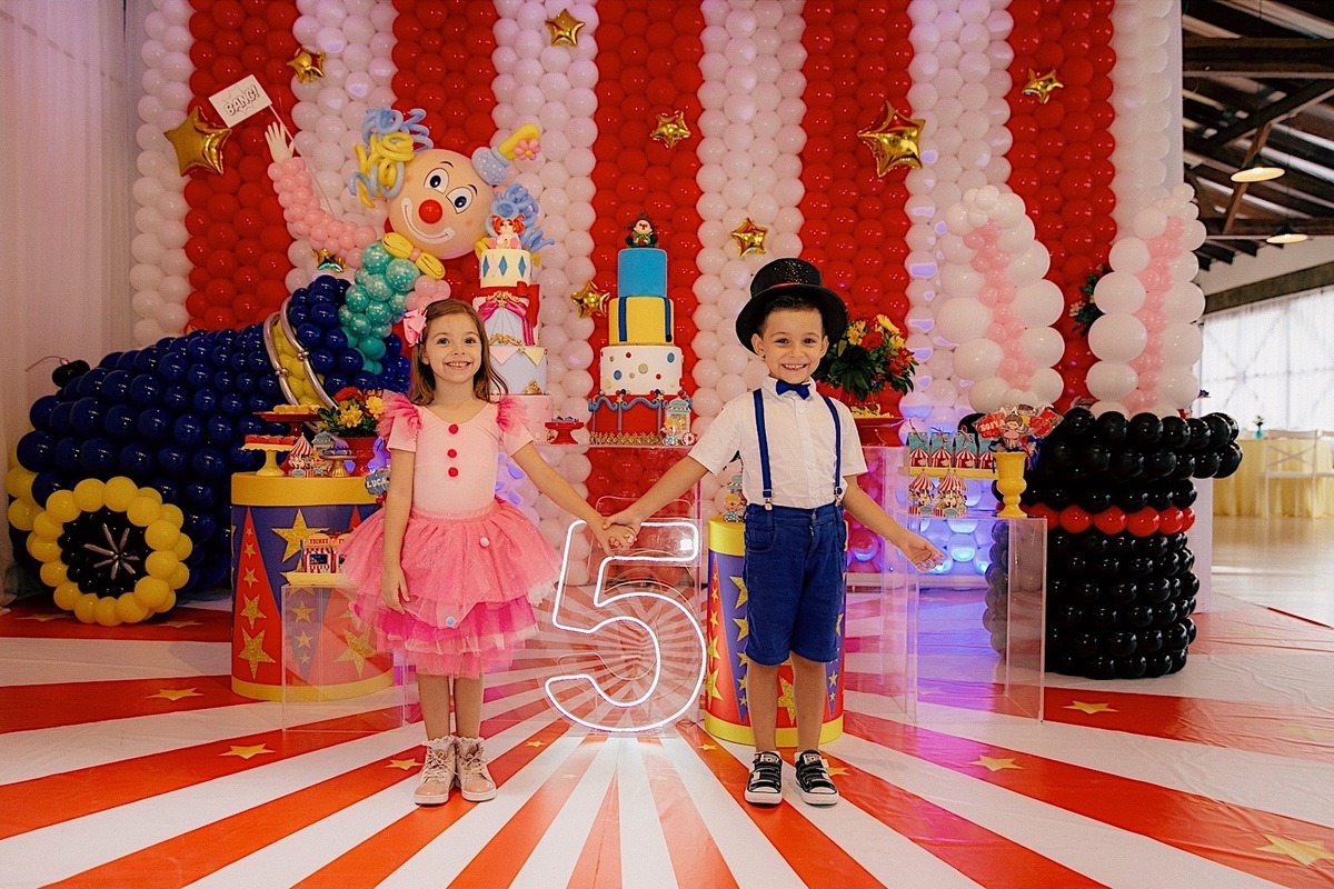 aniversario - aniversario infantil - aniversario duplo - tema circo - aniversario de gemeos - jaragua do sul - chroma fotografia