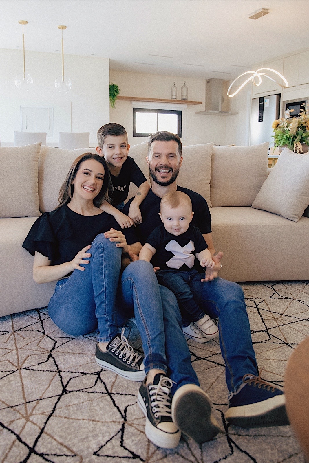 ensaio familia - ensaio em casa - ensaio fotografico - fotografos de itapema - fotografia de familia - familia - chroma fotografia