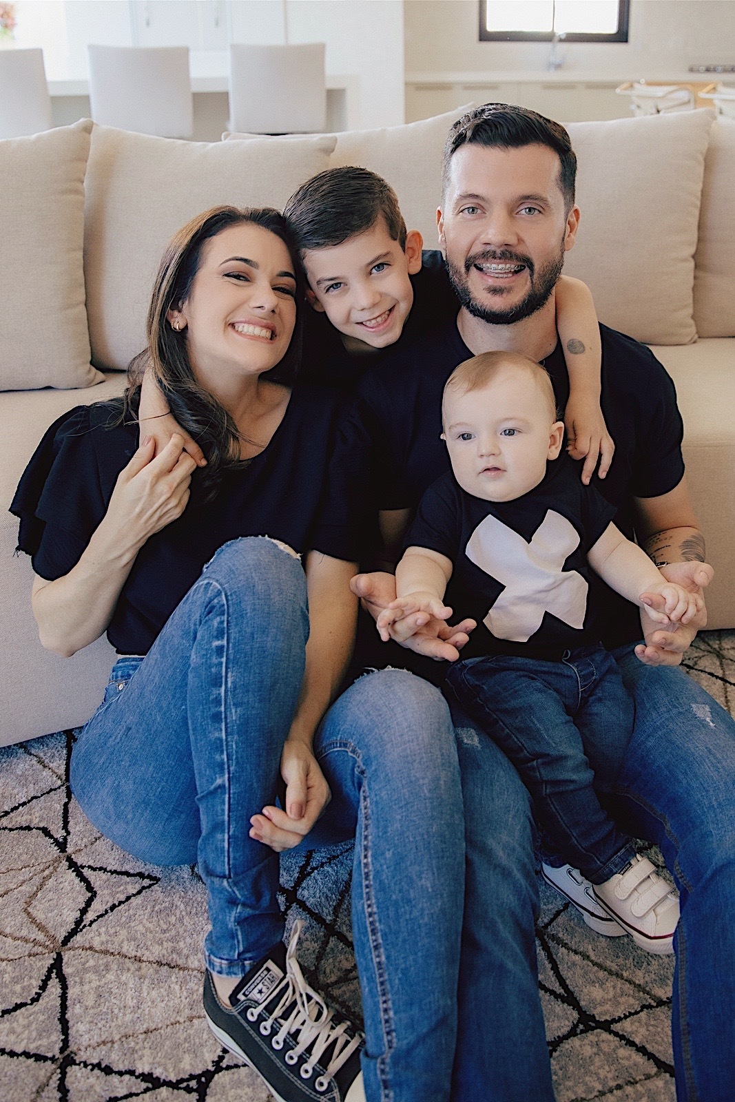 ensaio familia - ensaio em casa - ensaio fotografico - fotografos de itapema - fotografia de familia - familia - chroma fotografia