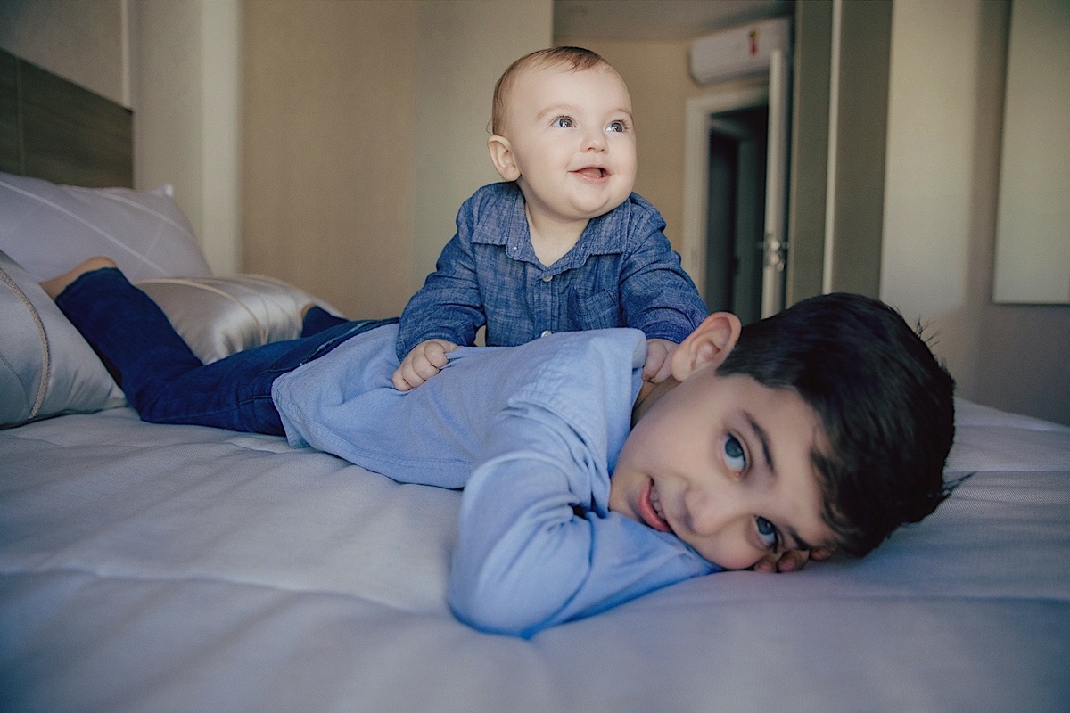 ensaio familia - ensaio em casa - ensaio fotografico - fotografos de itapema - fotografia de familia - familia - chroma fotografia