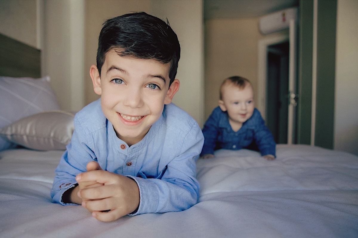 ensaio familia - ensaio em casa - ensaio fotografico - fotografos de itapema - fotografia de familia - familia - chroma fotografia