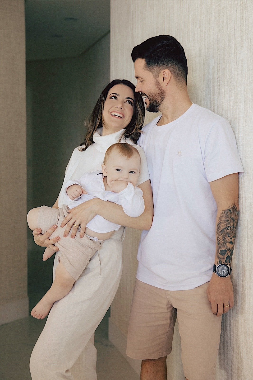 ensaio familia - ensaio em casa - ensaio fotografico - fotografos de itapema - fotografia de familia - familia - chroma fotografia