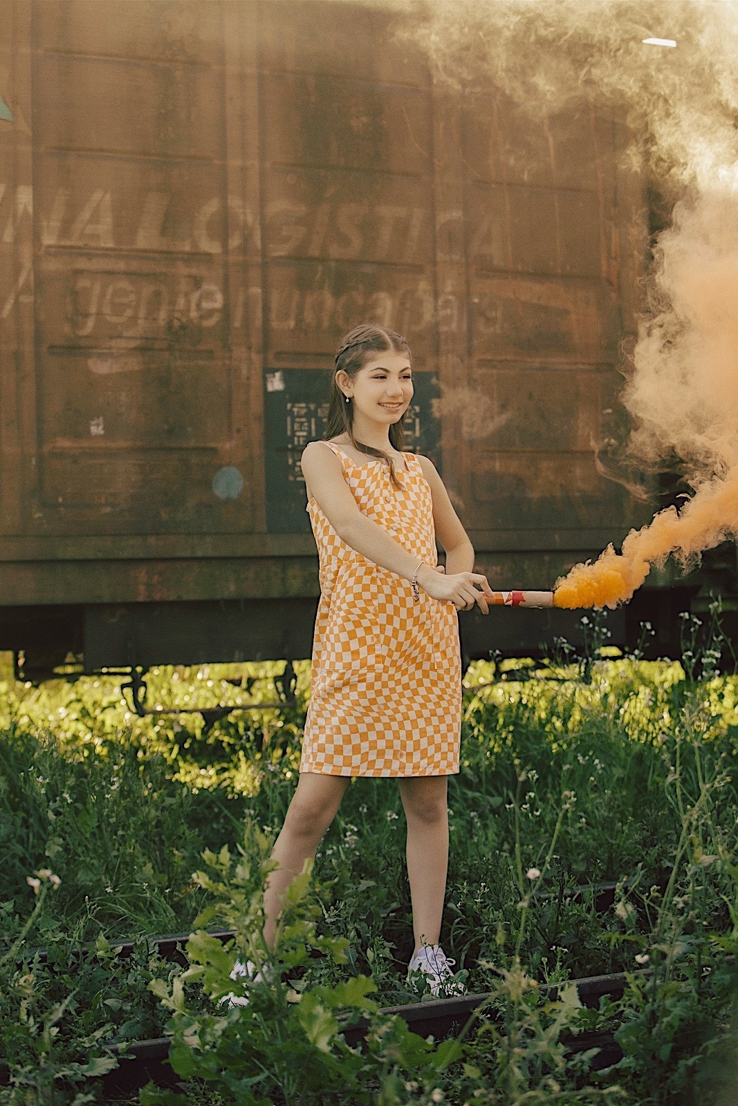  ensaio 15 anos - ensaio externo - ensaio estacao de trem - ensaio em sao bento - ensaio individual - fotografia de familia - fotografos de familia - fotografos jaragua do sul - chrom,a fotografia