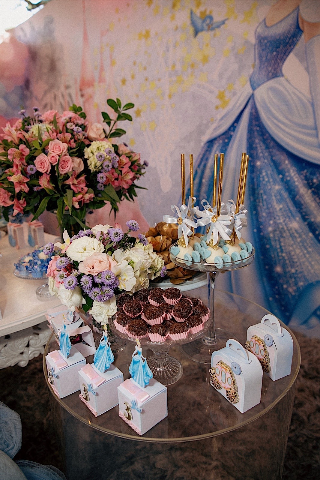 aniversario - aniversario infantil - aniversario da cinderela - tema cinderela - 3 anos da Maite - fotografos jaragua do sul - chroma fotografia