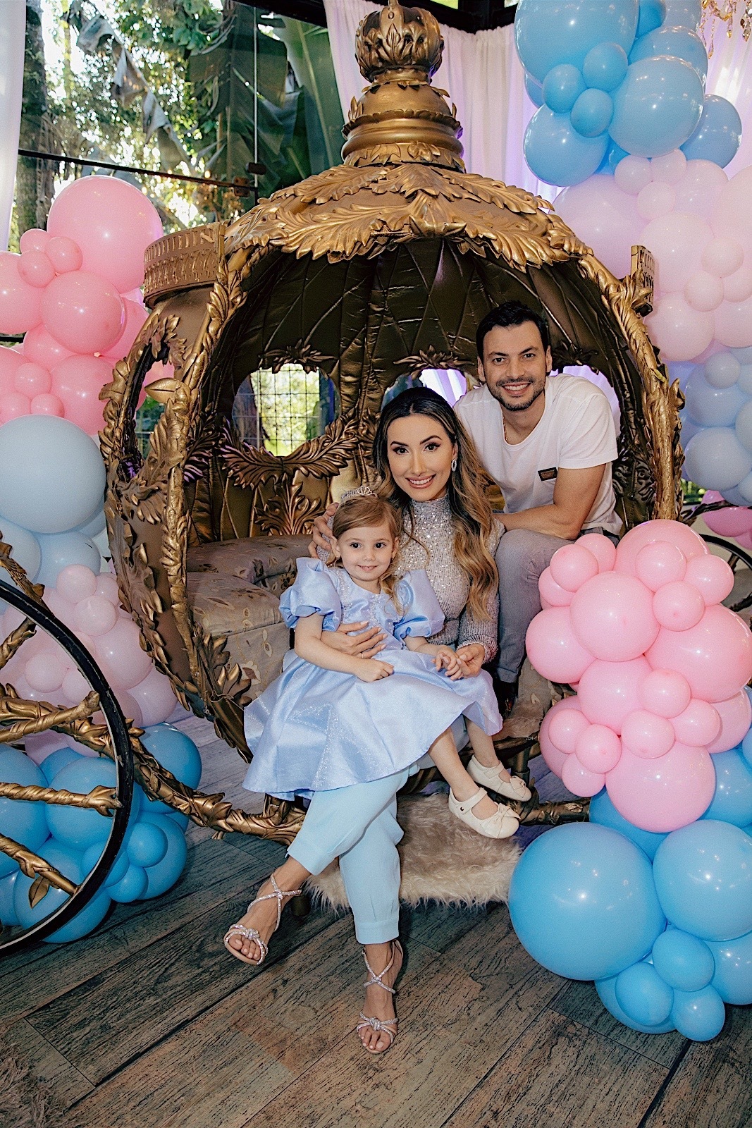 aniversario - aniversario infantil - aniversario da cinderela - tema cinderela - 3 anos da Maite - fotografos jaragua do sul - chroma fotografia