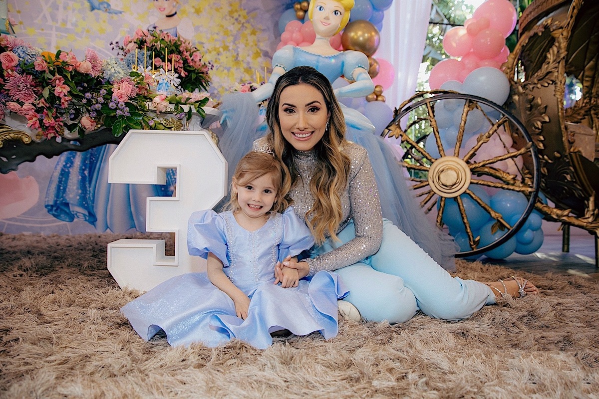 aniversario - aniversario infantil - aniversario da cinderela - tema cinderela - 3 anos da Maite - fotografos jaragua do sul - chroma fotografia