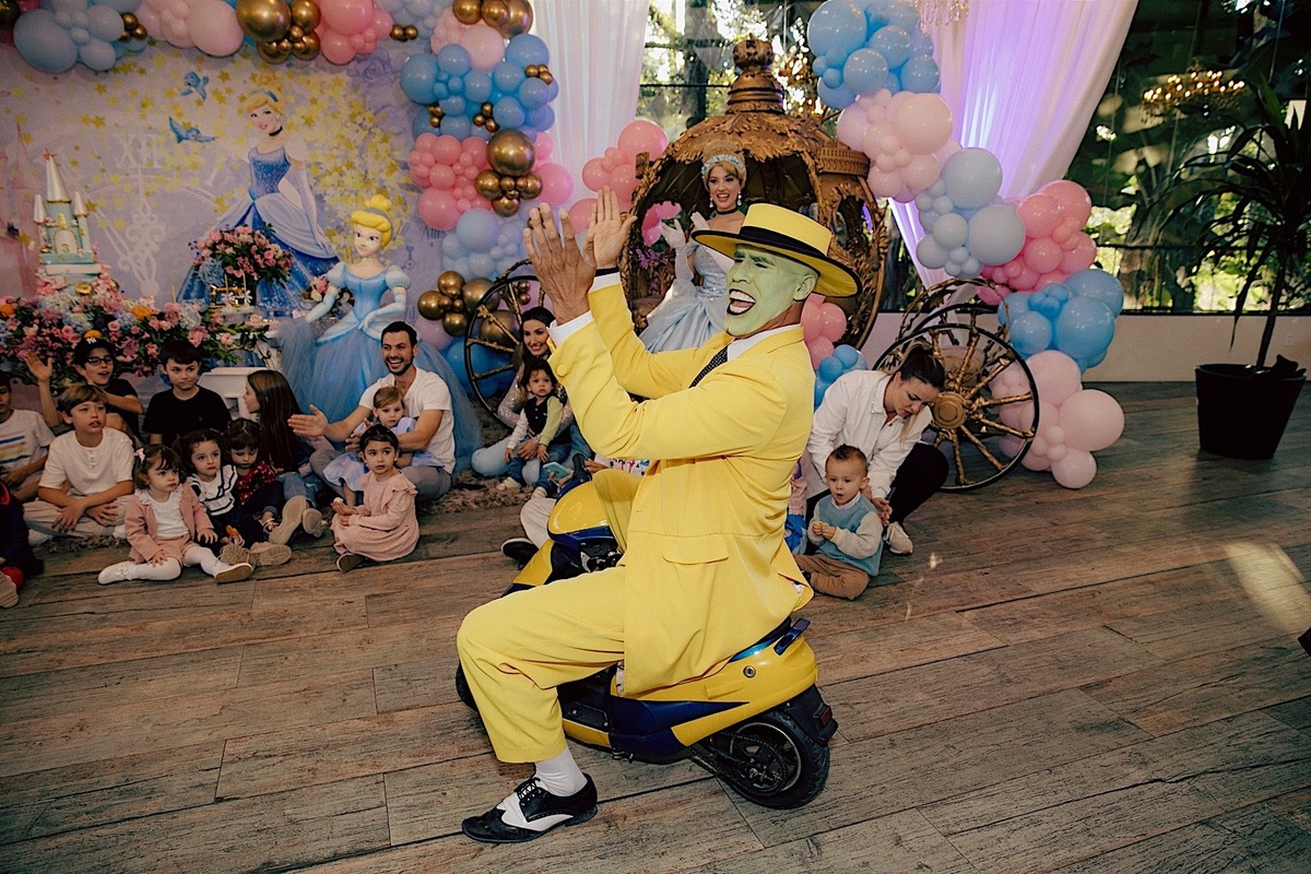 aniversario - aniversario infantil - aniversario da cinderela - tema cinderela - 3 anos da Maite - fotografos jaragua do sul - chroma fotografia