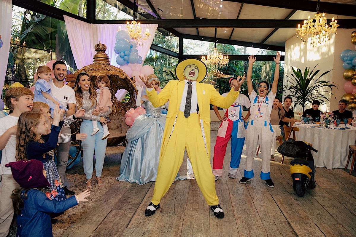 aniversario - aniversario infantil - aniversario da cinderela - tema cinderela - 3 anos da Maite - fotografos jaragua do sul - chroma fotografia