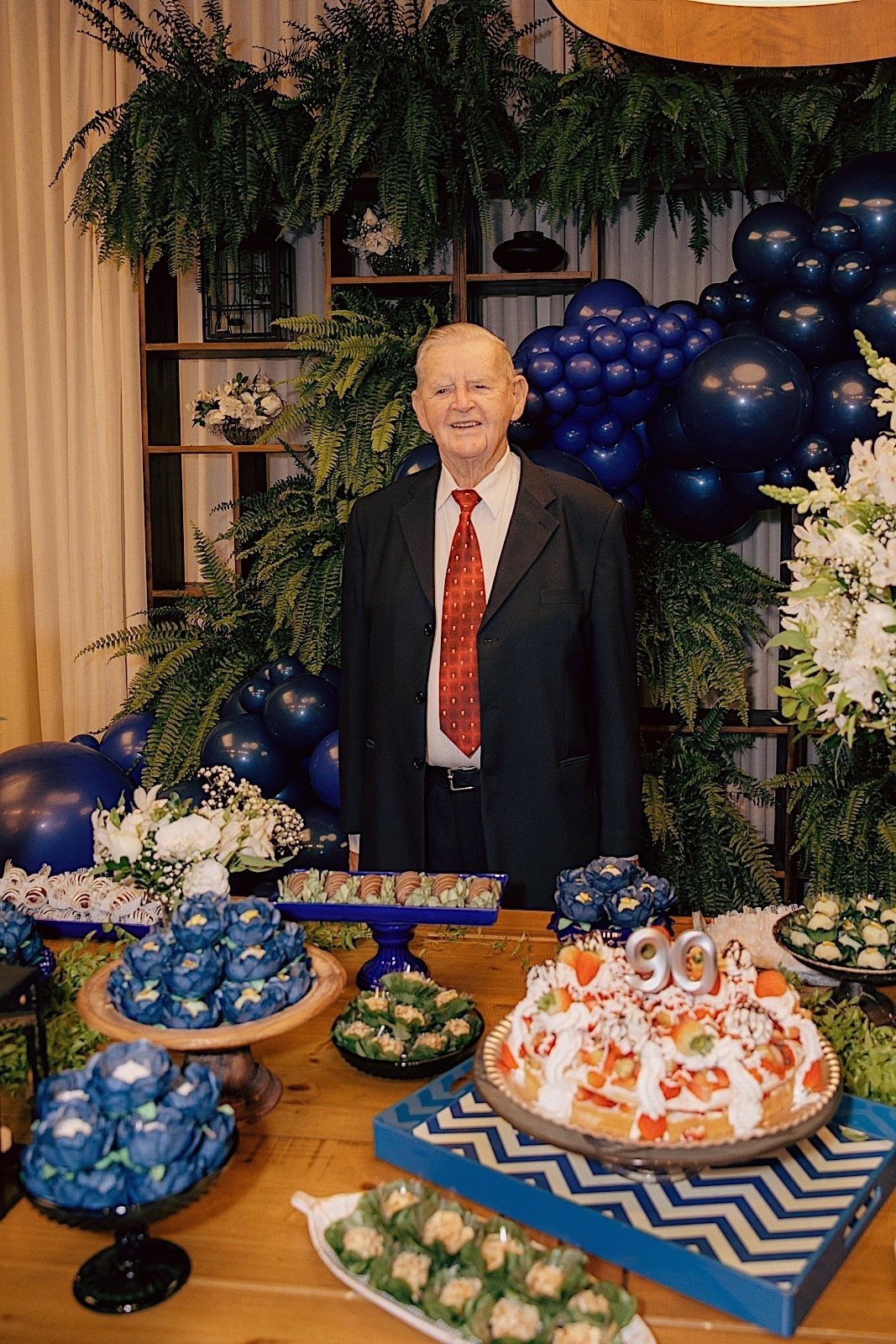 aniversario - aniversario de adulto - aniversario de 90 anos - egon 90 anos - festa na arweg - fotografos jaragua do sul - chroma fotografia