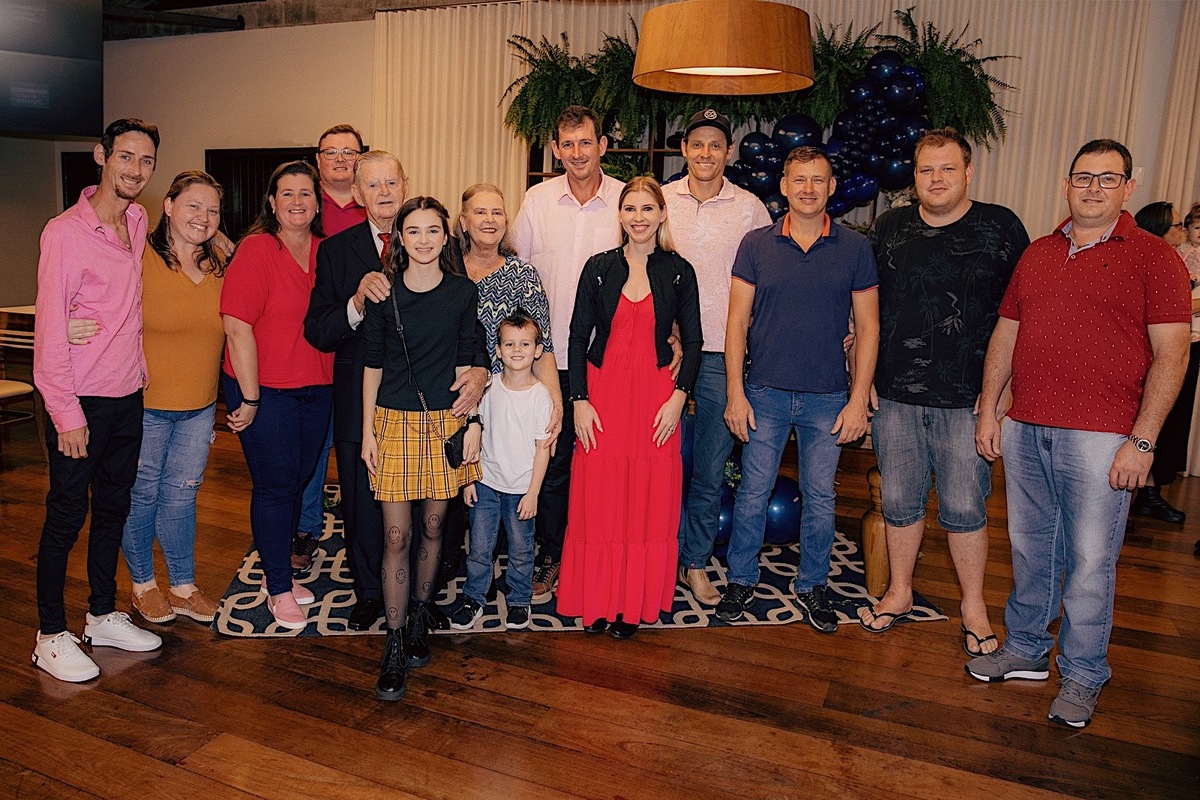 aniversario - aniversario de adulto - aniversario de 90 anos - egon 90 anos - festa na arweg - fotografos jaragua do sul - chroma fotografia