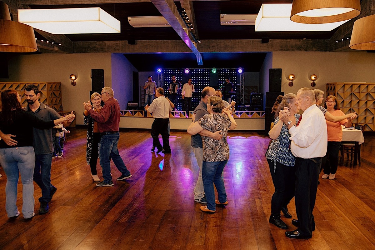 aniversario - aniversario de adulto - aniversario de 90 anos - egon 90 anos - festa na arweg - fotografos jaragua do sul - chroma fotografia