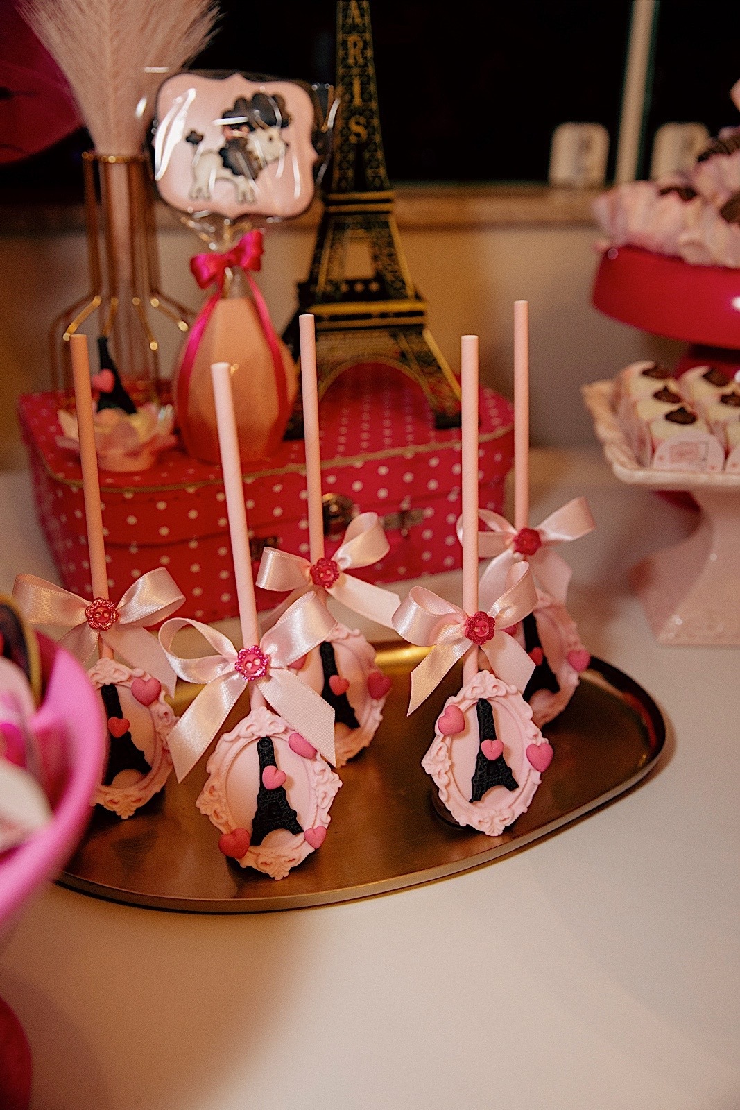 aniversario - aniversario infantil - noite do soninho - aniversario Donatella - donatella 8 anos - fotografia infantil - tema paris - chroma fotografia