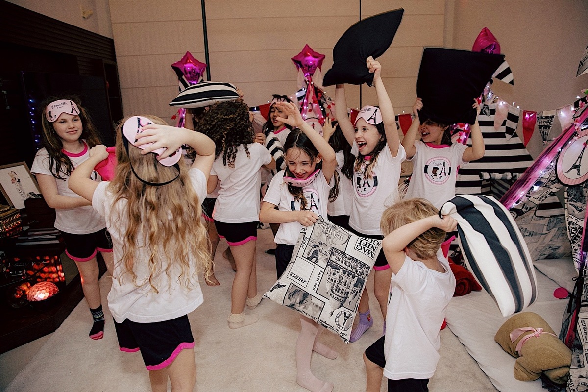 aniversario - aniversario infantil - noite do soninho - aniversario Donatella - donatella 8 anos - fotografia infantil - tema paris - chroma fotografia