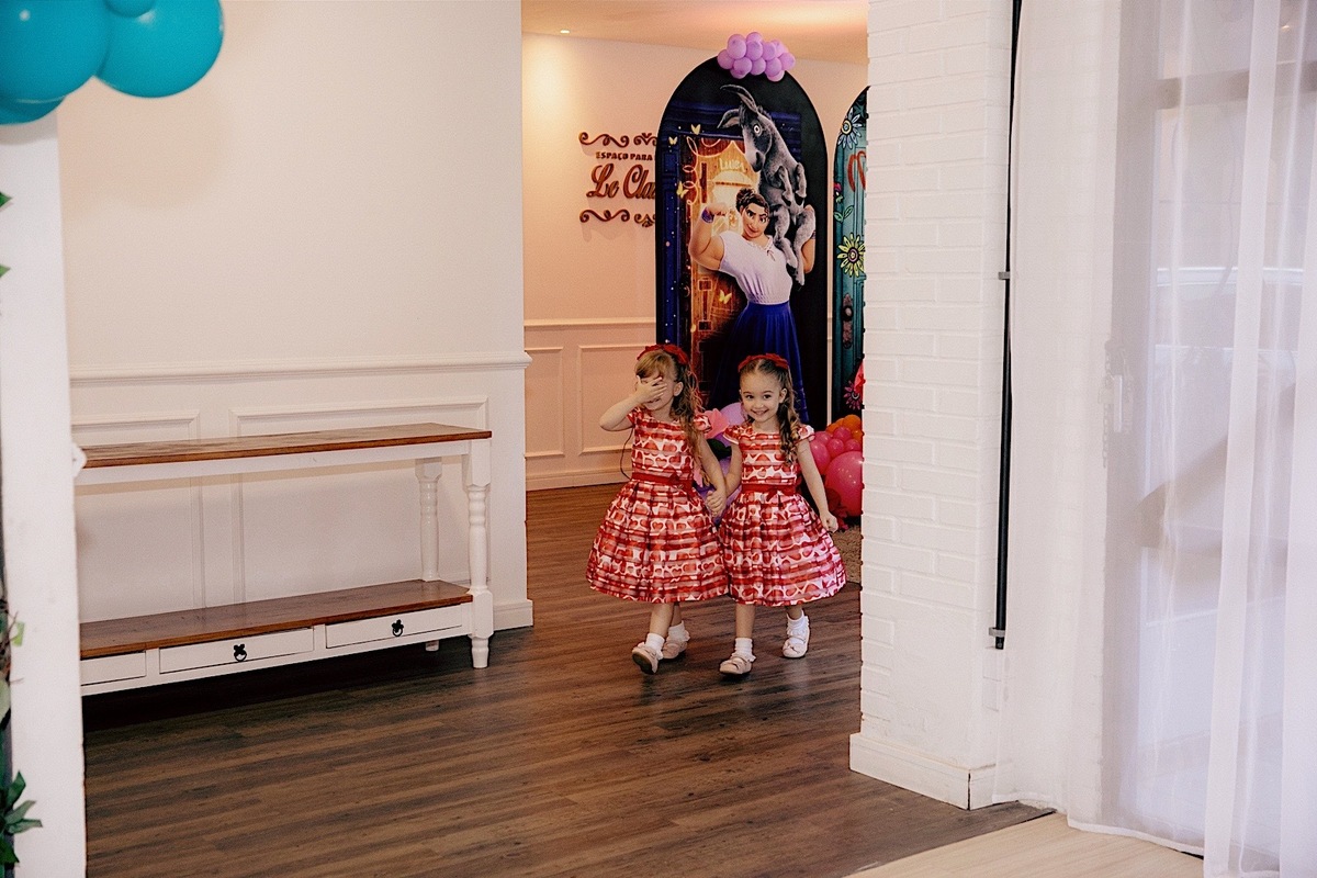 aniversario - aniversario infantil - helena e luiza 5 anos - aniversario no le classique - tema familia madrigal - aniversario em jaragua do sul - fotografos jaragua do sul - fotografia infantil - chroma fotografia