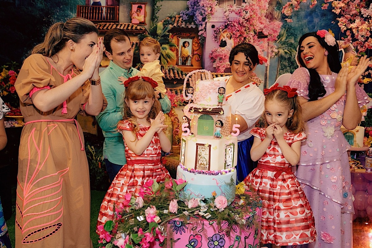 aniversario - aniversario infantil - helena e luiza 5 anos - aniversario no le classique - tema familia madrigal - aniversario em jaragua do sul - fotografos jaragua do sul - fotografia infantil - chroma fotografia