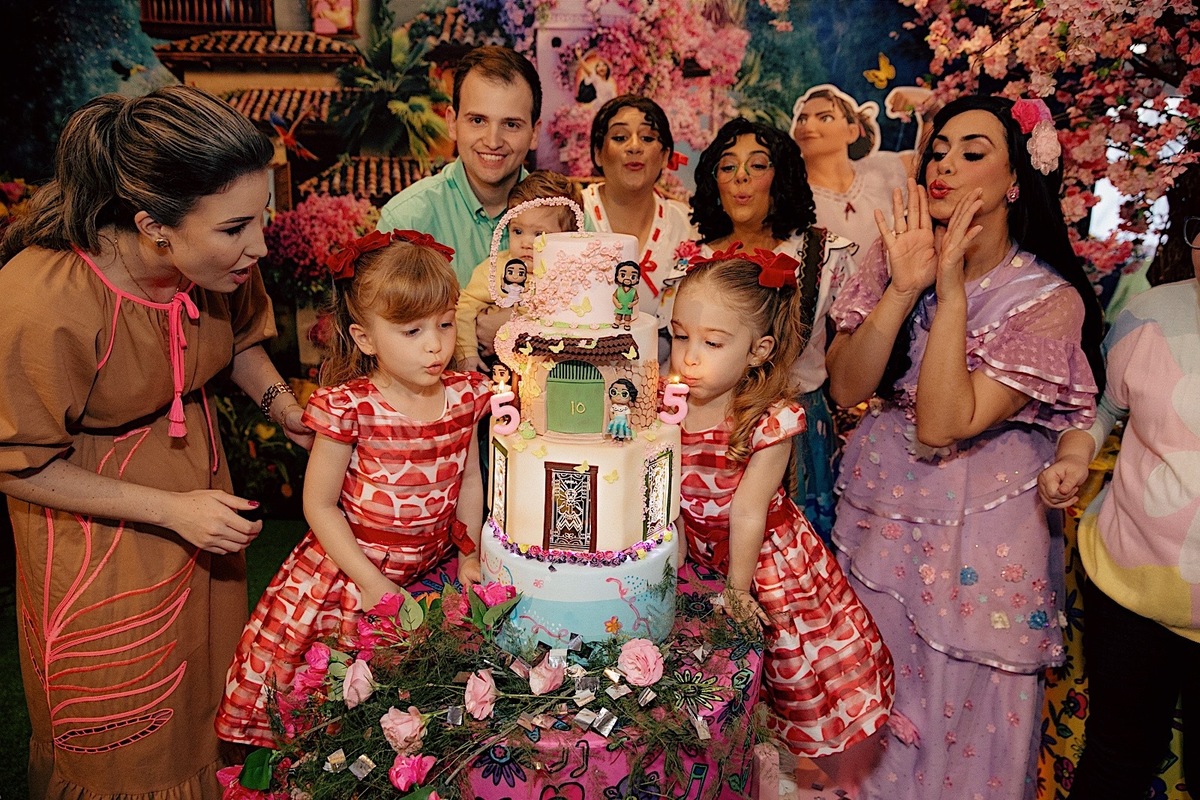 aniversario - aniversario infantil - helena e luiza 5 anos - aniversario no le classique - tema familia madrigal - aniversario em jaragua do sul - fotografos jaragua do sul - fotografia infantil - chroma fotografia