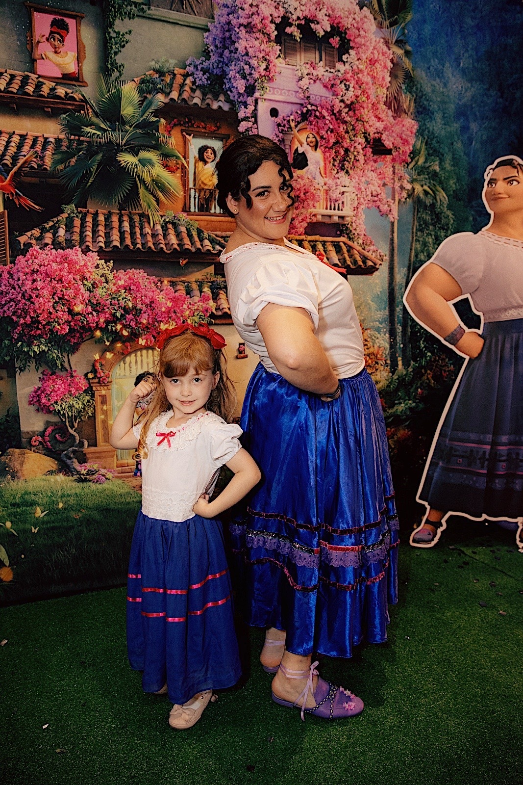 aniversario - aniversario infantil - helena e luiza 5 anos - aniversario no le classique - tema familia madrigal - aniversario em jaragua do sul - fotografos jaragua do sul - fotografia infantil - chroma fotografia