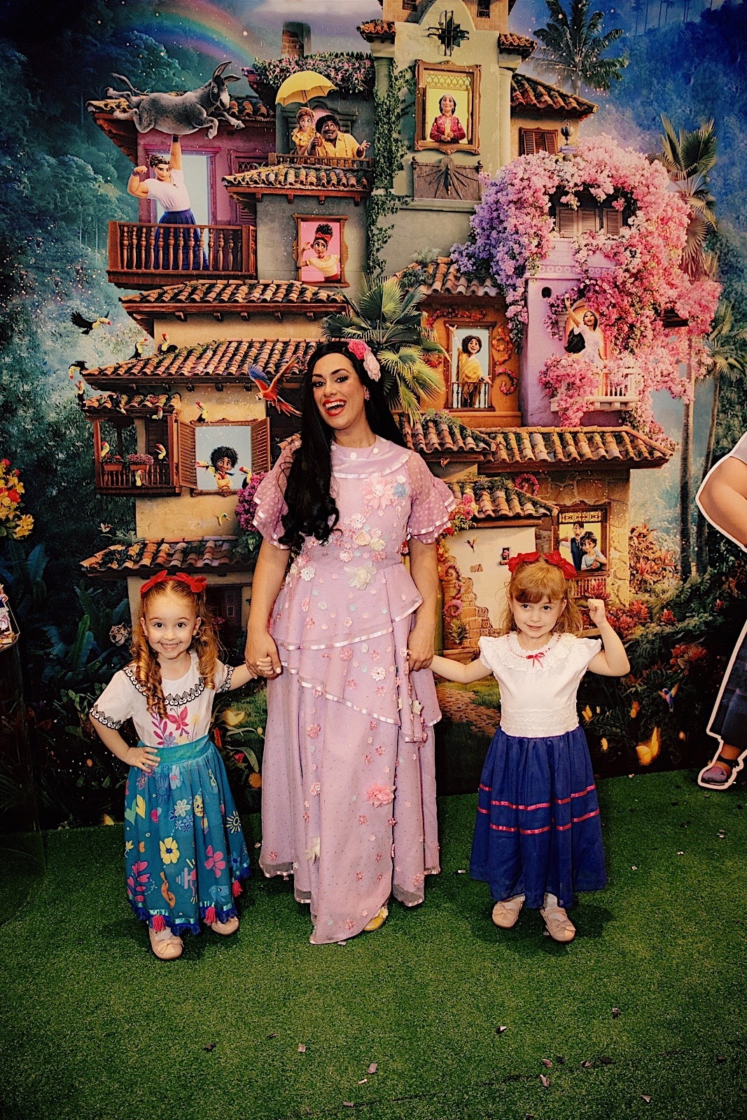 aniversario - aniversario infantil - helena e luiza 5 anos - aniversario no le classique - tema familia madrigal - aniversario em jaragua do sul - fotografos jaragua do sul - fotografia infantil - chroma fotografia