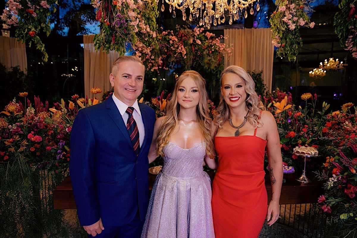 aniversario - aniversario 15 anos - festa de 15 anos - 15 anos - 15 anos emanuelle - fotografos  jaragua do sul - chroma fotografia 