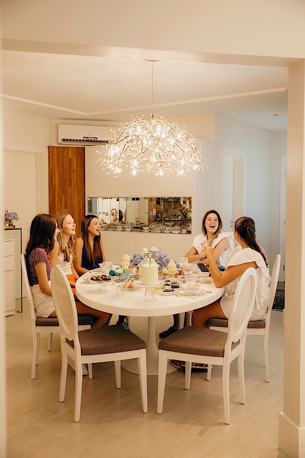 aniversario - aniversario 15 anos - cha da tarde - 15 anos - Valentina 15 anos - jaragua do sul - aniversario em casa - chroma fotografia