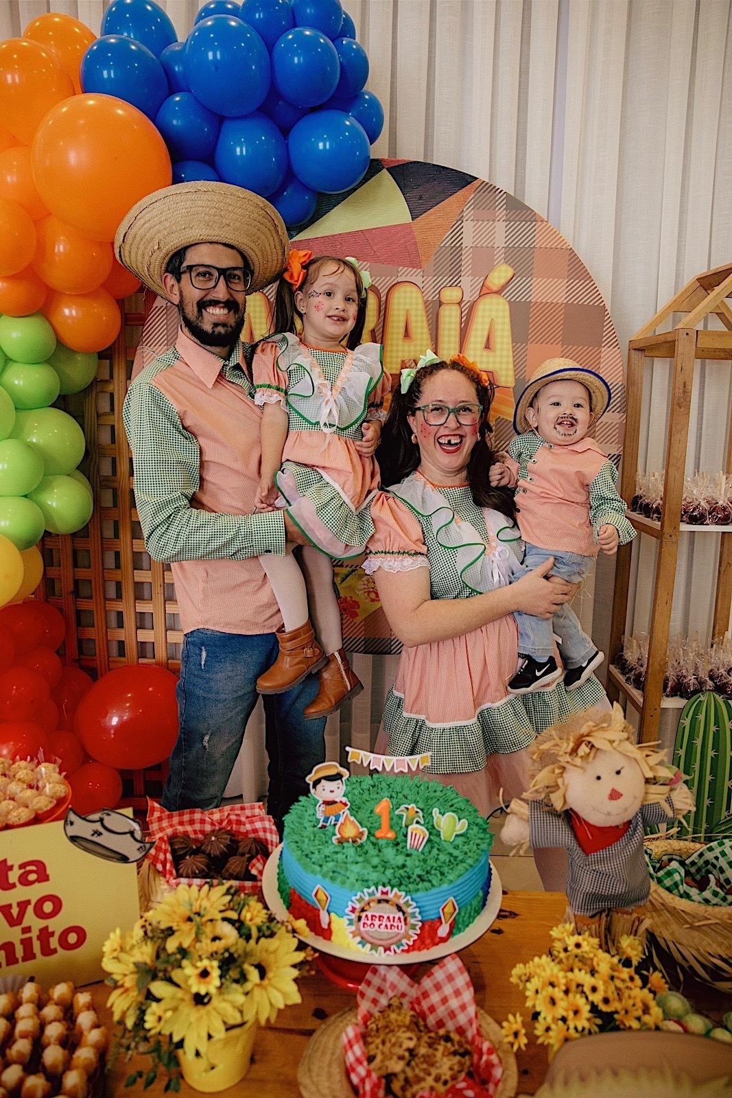 aniversario - aniversario infantil - festa infantil - tema junino - 1 ano Cadu - festa tema junino - fotografia infantil - fotografia de familia - chroma fotografia 