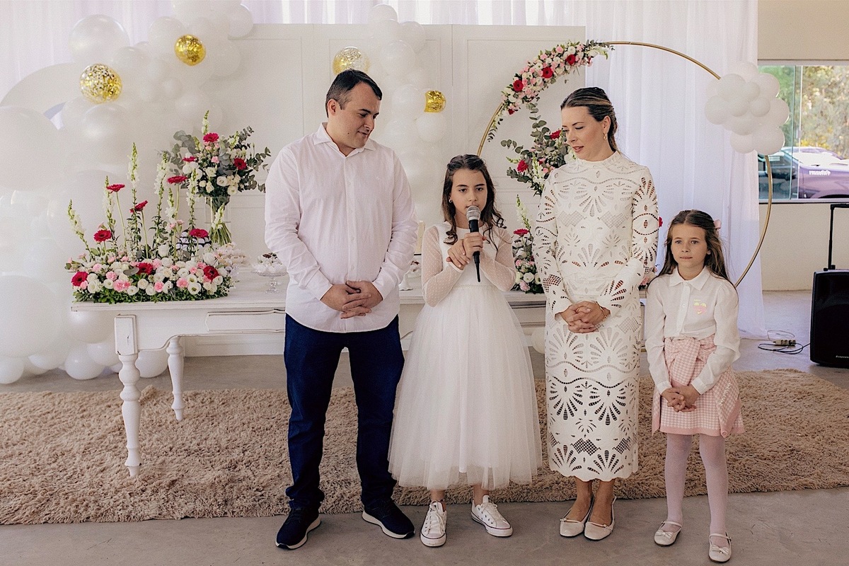 comunhao - primeira comunhao - primeira eucaristia - Isabella comunhao - fotografia de familia - fotografos jaragua do sul - chroma fotografia 