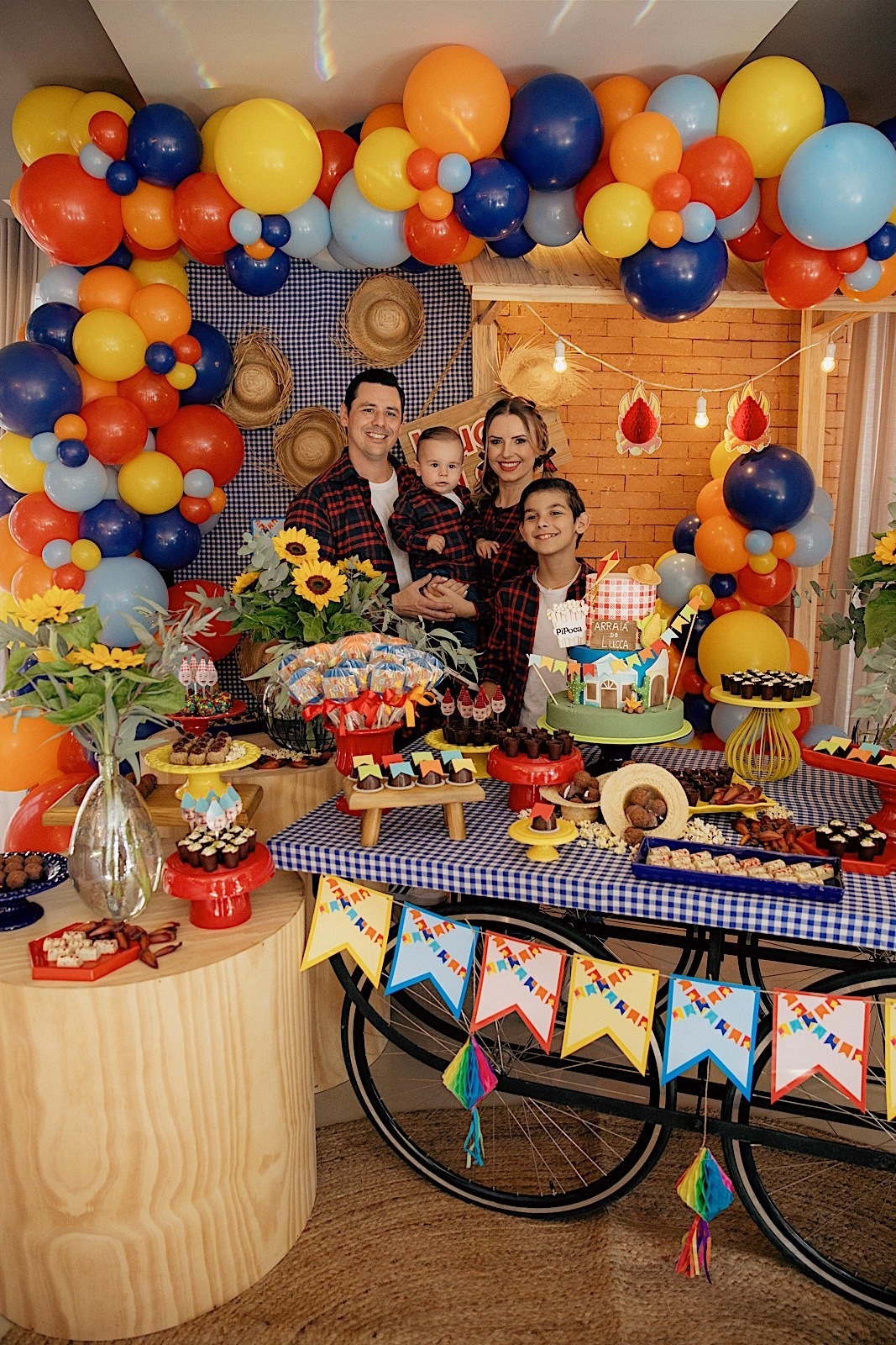 aniversario - aniversario infantil - festa de aniversario - tema junino - 1 no Lucca - fotografia infantil - fotografos jaragua do sul - chroma fotografia 