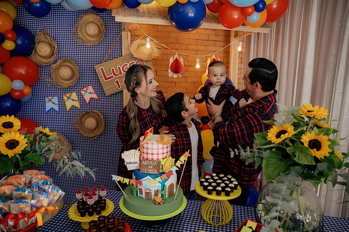 aniversario - aniversario infantil - festa de aniversario - tema junino - 1 no Lucca - fotografia infantil - fotografos jaragua do sul - chroma fotografia 