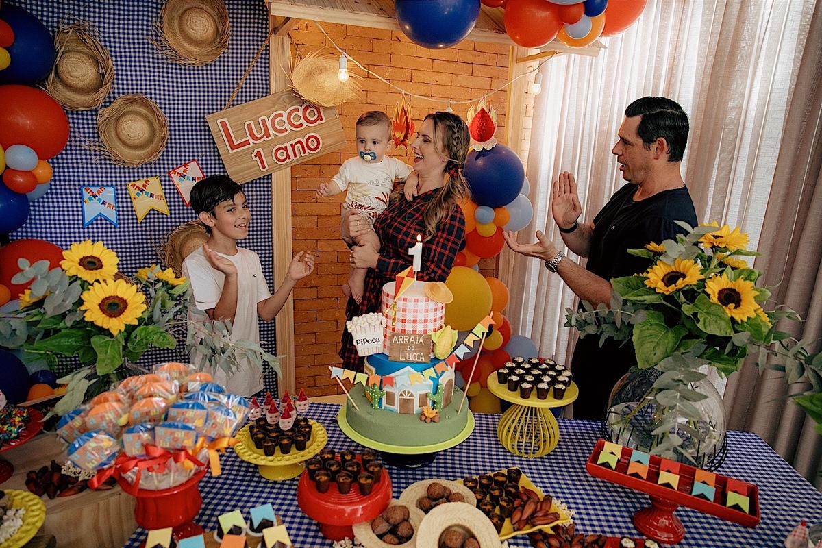 aniversario - aniversario infantil - festa de aniversario - tema junino - 1 no Lucca - fotografia infantil - fotografos jaragua do sul - chroma fotografia 