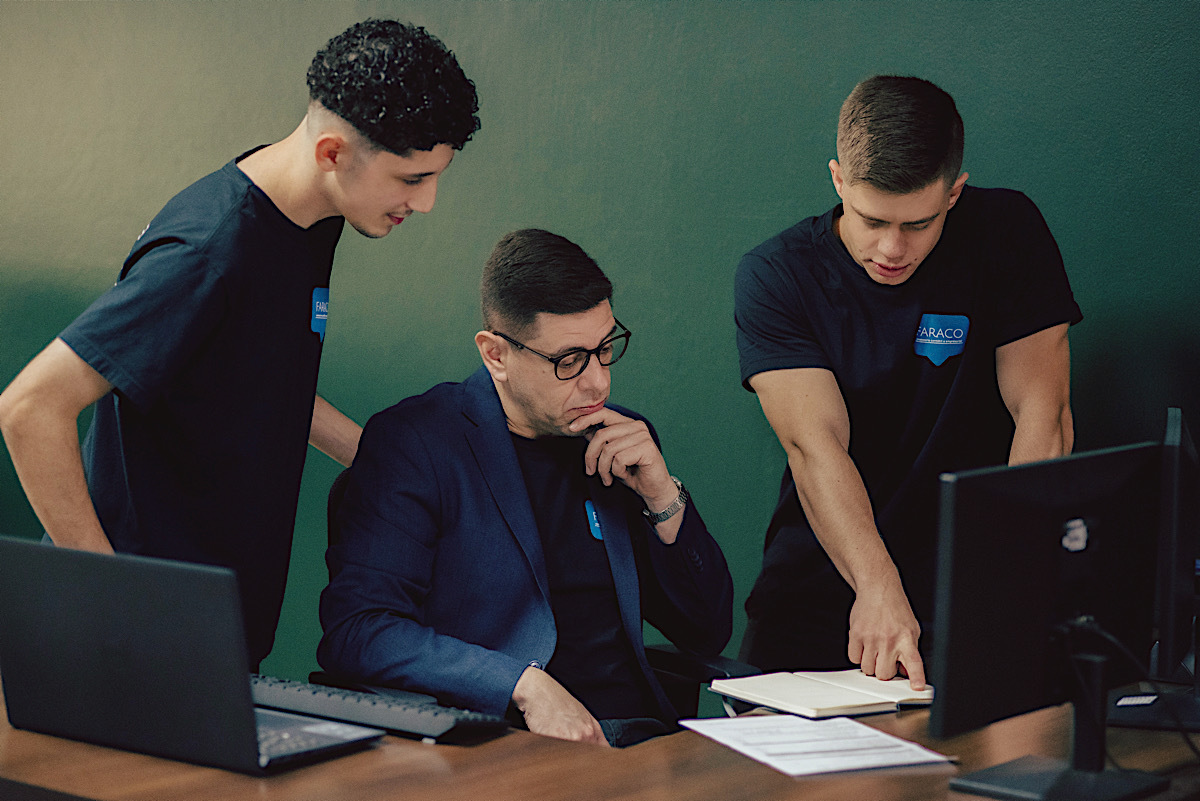 faraco assessoria contabil e empresarial - sao bento do sul - contabilidade - equipe - negocios - chroma foto - sao bento do sul