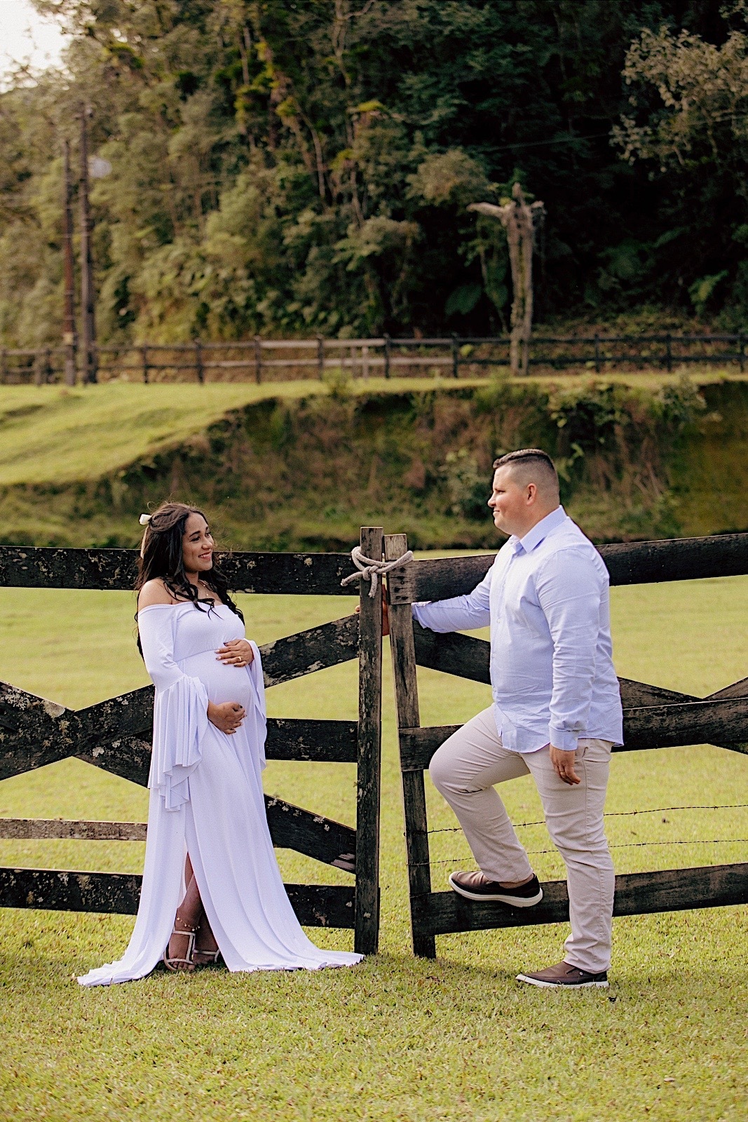 ensaio gestante - ensaio fotografico - ensaio familia - ensaio externo - ensaio no campo - fotografos jaragua do sul - fotografia de familia - chroma fotografia 