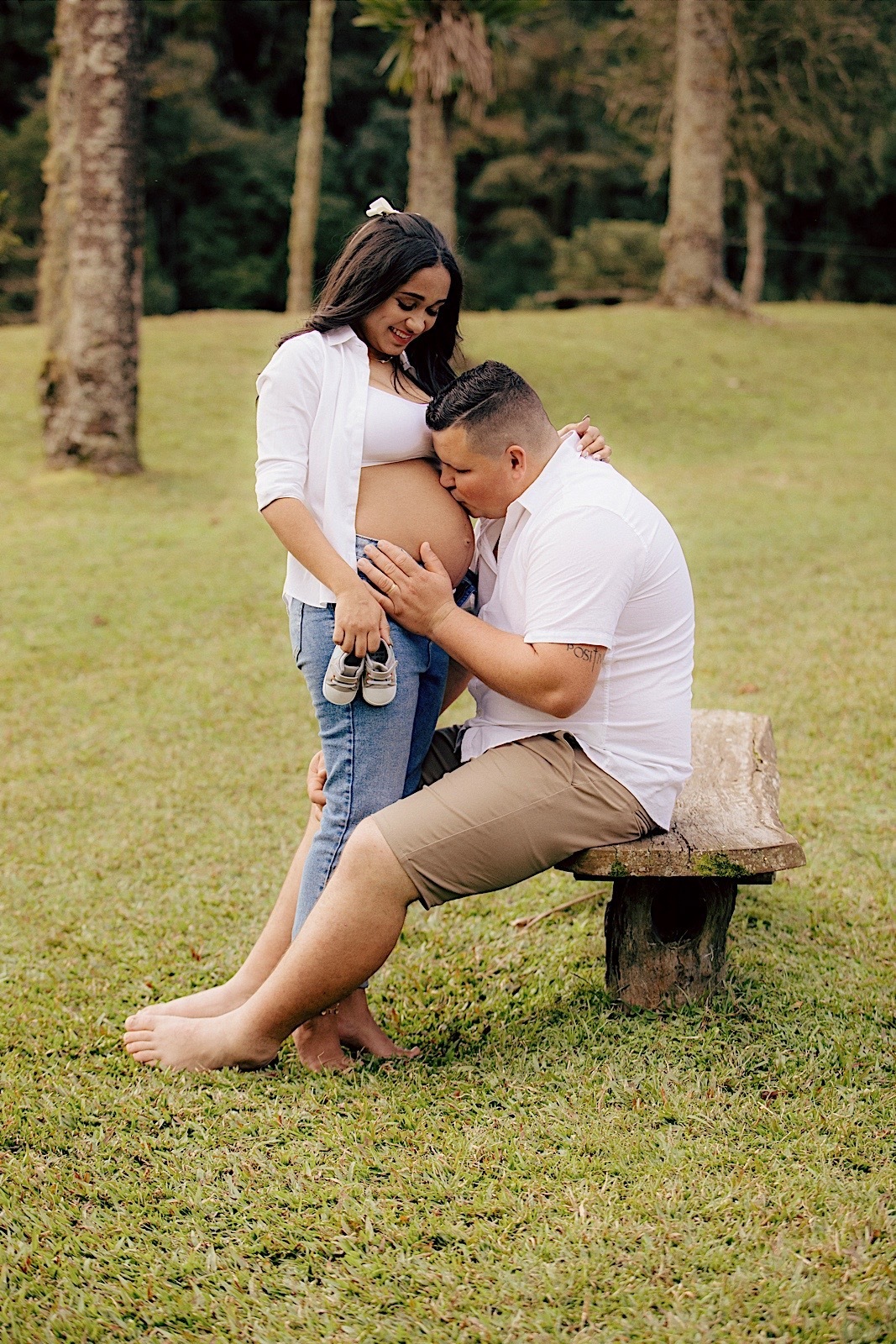 ensaio gestante - ensaio fotografico - ensaio familia - ensaio externo - ensaio no campo - fotografos jaragua do sul - fotografia de familia - chroma fotografia 