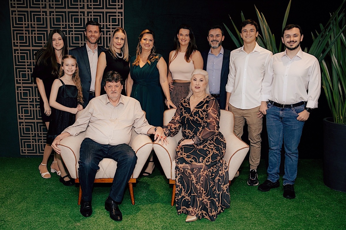 aniversario - aniversario adulto - aniversario em jaragua do sul - festa no clube baependi - fotografos jaragua do sul - fotografia de familia - jaragua do sul - chroma fotografia