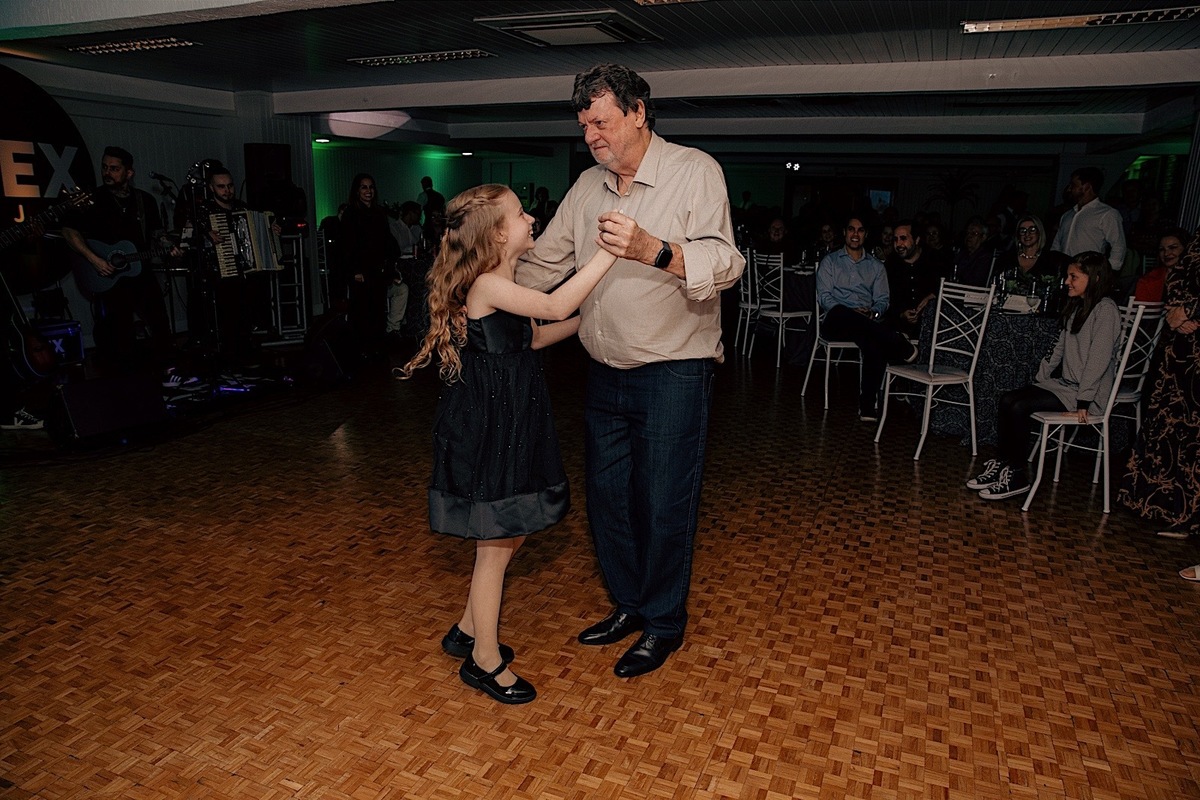 aniversario - aniversario adulto - aniversario em jaragua do sul - festa no clube baependi - fotografos jaragua do sul - fotografia de familia - jaragua do sul - chroma fotografia