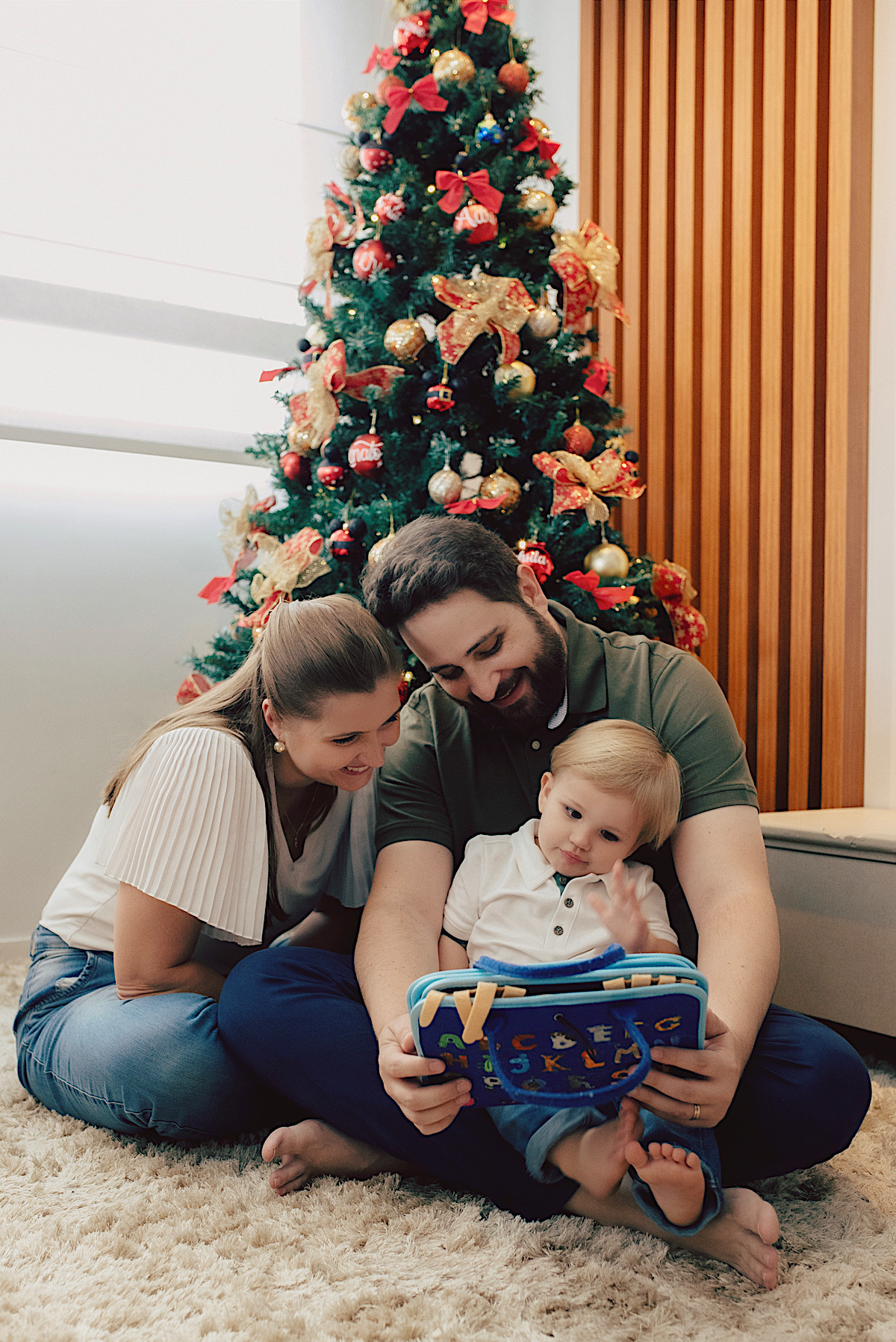 ensaio familia - natal - mae de menino - em casa - diversao - bagunca - chroma fotografia - sao bento do sul