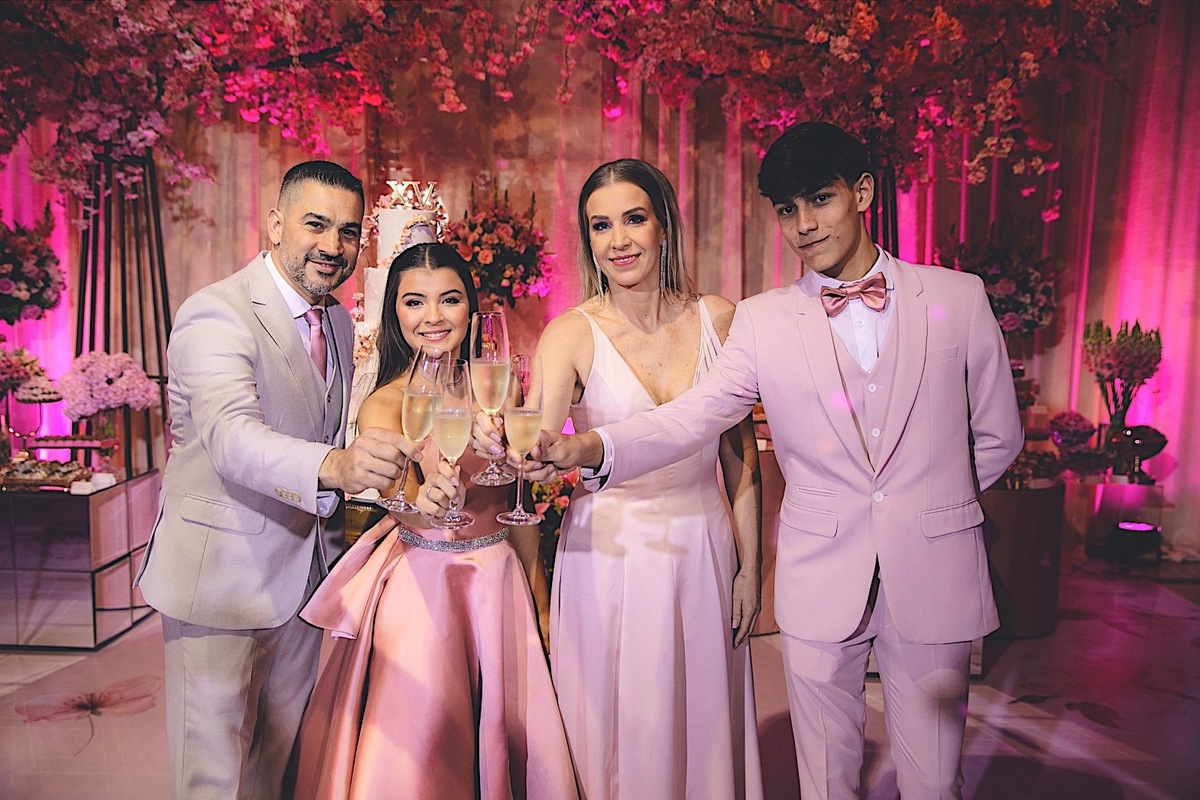 aniversario - aniversario de 15 anos - 15 anos - 15 anos Gabriela - evento no panoramico da Scar - festa de 15 anos - fotografos jaragua do sul - Chroma Fotografia