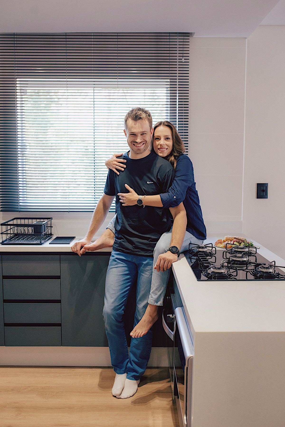 emanuelle - jeferson - pre-casamento - chroma fotografia - ensaio casal - em casa - ao ar livre