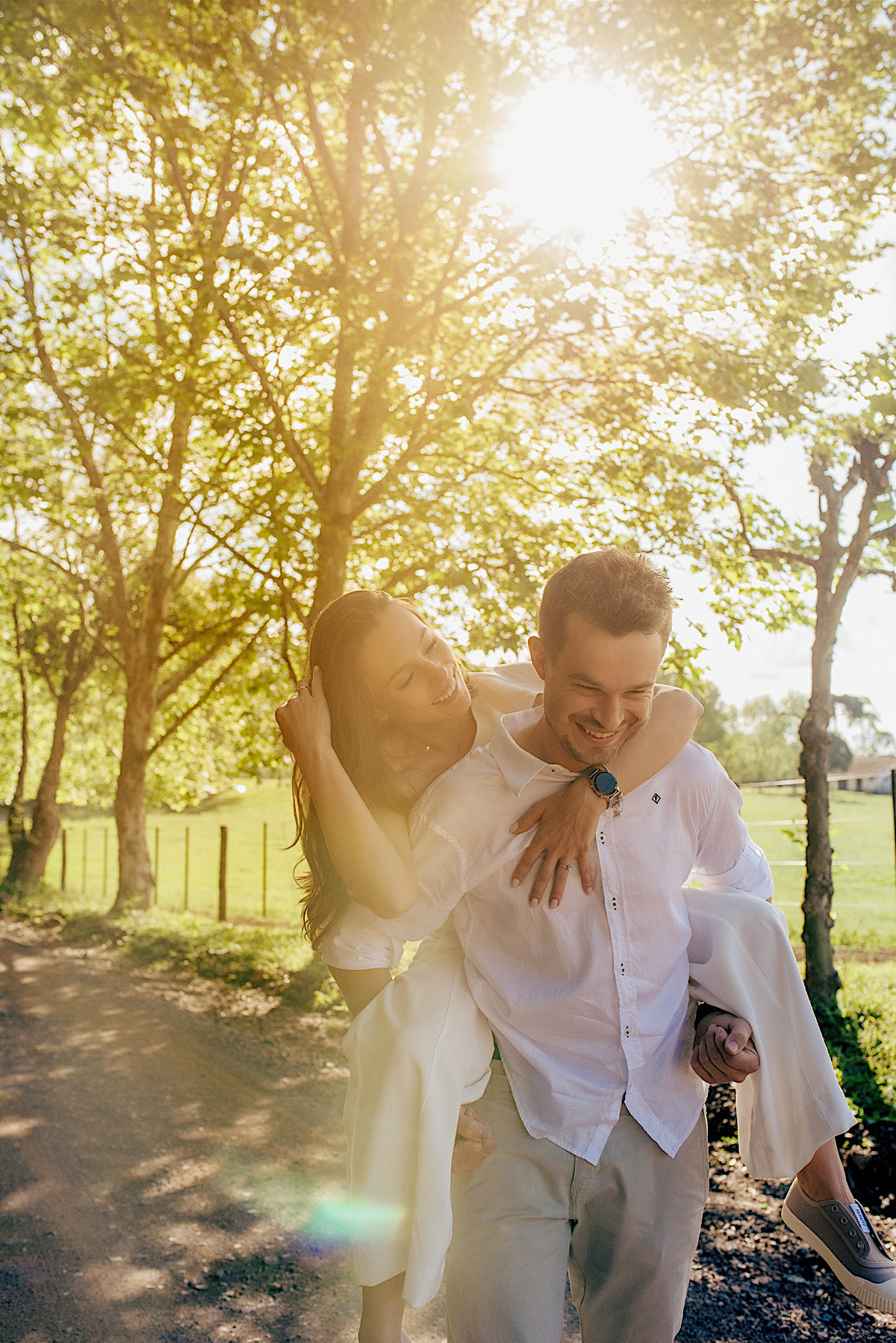 emanuelle - jeferson - pre-casamento - chroma fotografia - ensaio casal - em casa - ao ar livre