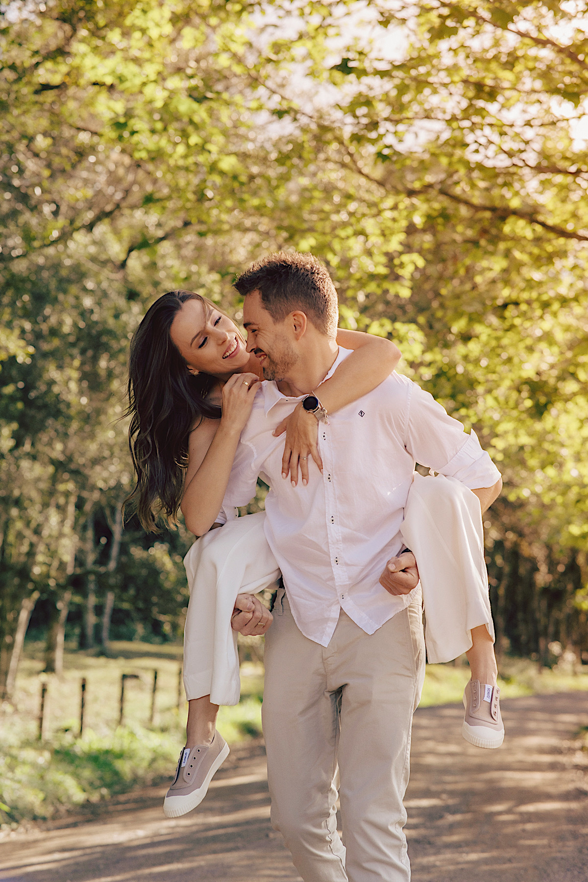 emanuelle - jeferson - pre-casamento - chroma fotografia - ensaio casal - em casa - ao ar livre