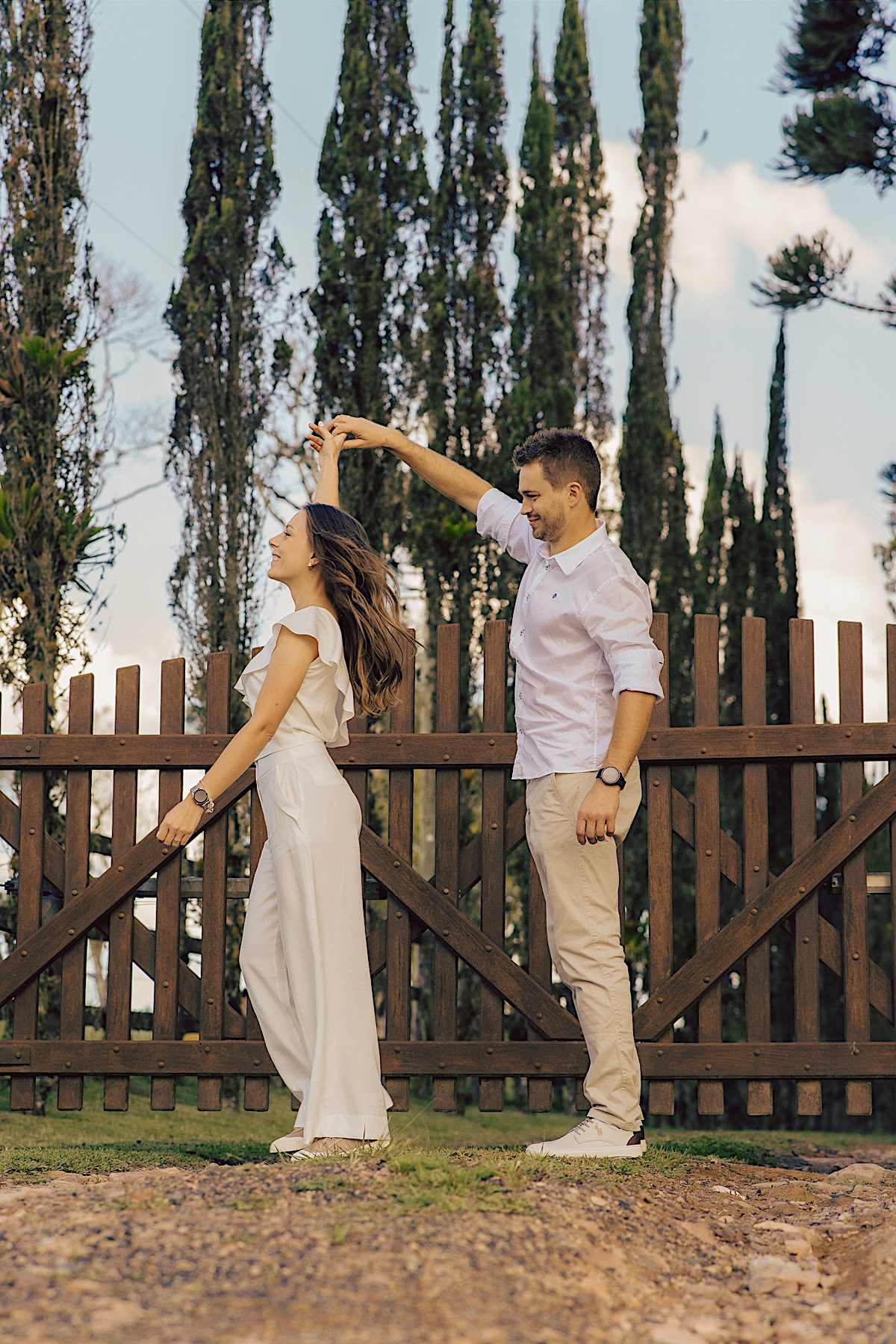 emanuelle - jeferson - pre-casamento - chroma fotografia - ensaio casal - em casa - ao ar livre