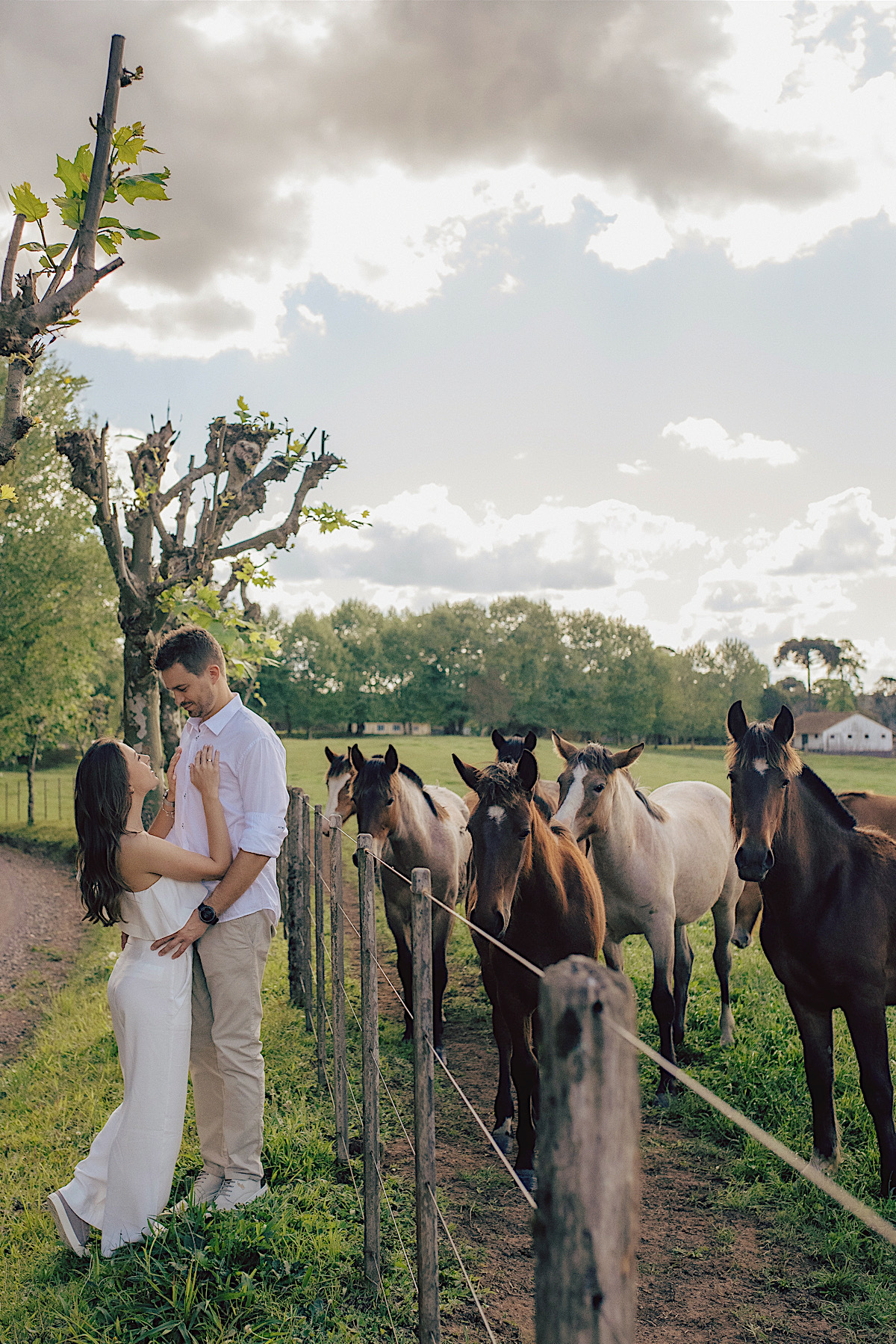 emanuelle - jeferson - pre-casamento - chroma fotografia - ensaio casal - em casa - ao ar livre