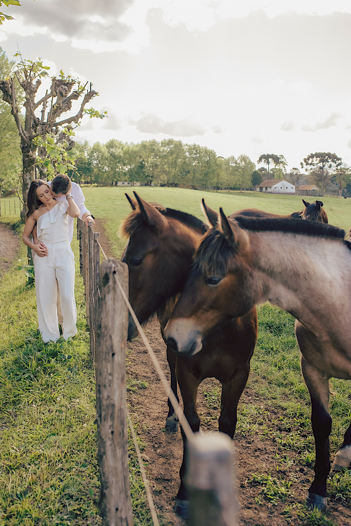 emanuelle - jeferson - pre-casamento - chroma fotografia - ensaio casal - em casa - ao ar livre