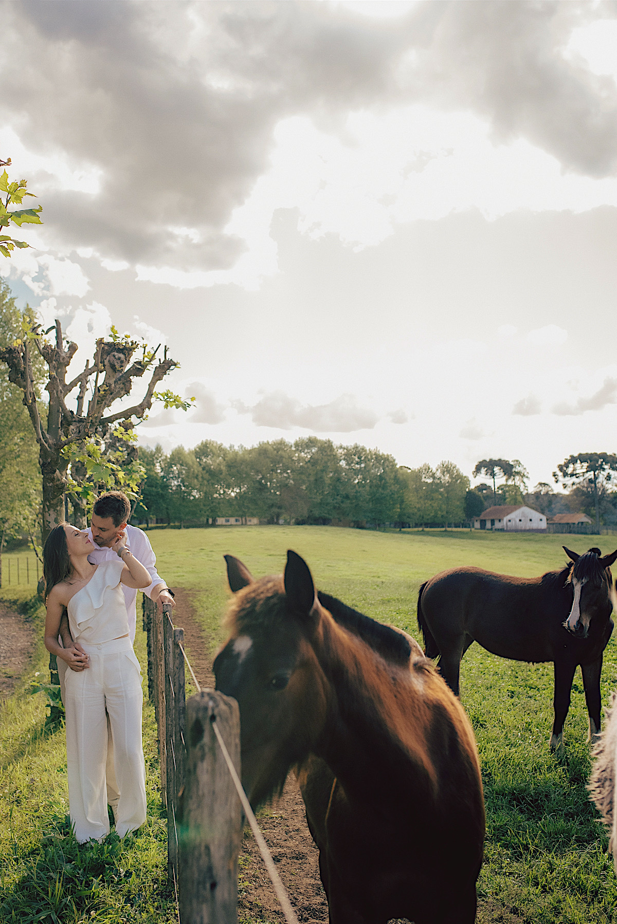 emanuelle - jeferson - pre-casamento - chroma fotografia - ensaio casal - em casa - ao ar livre