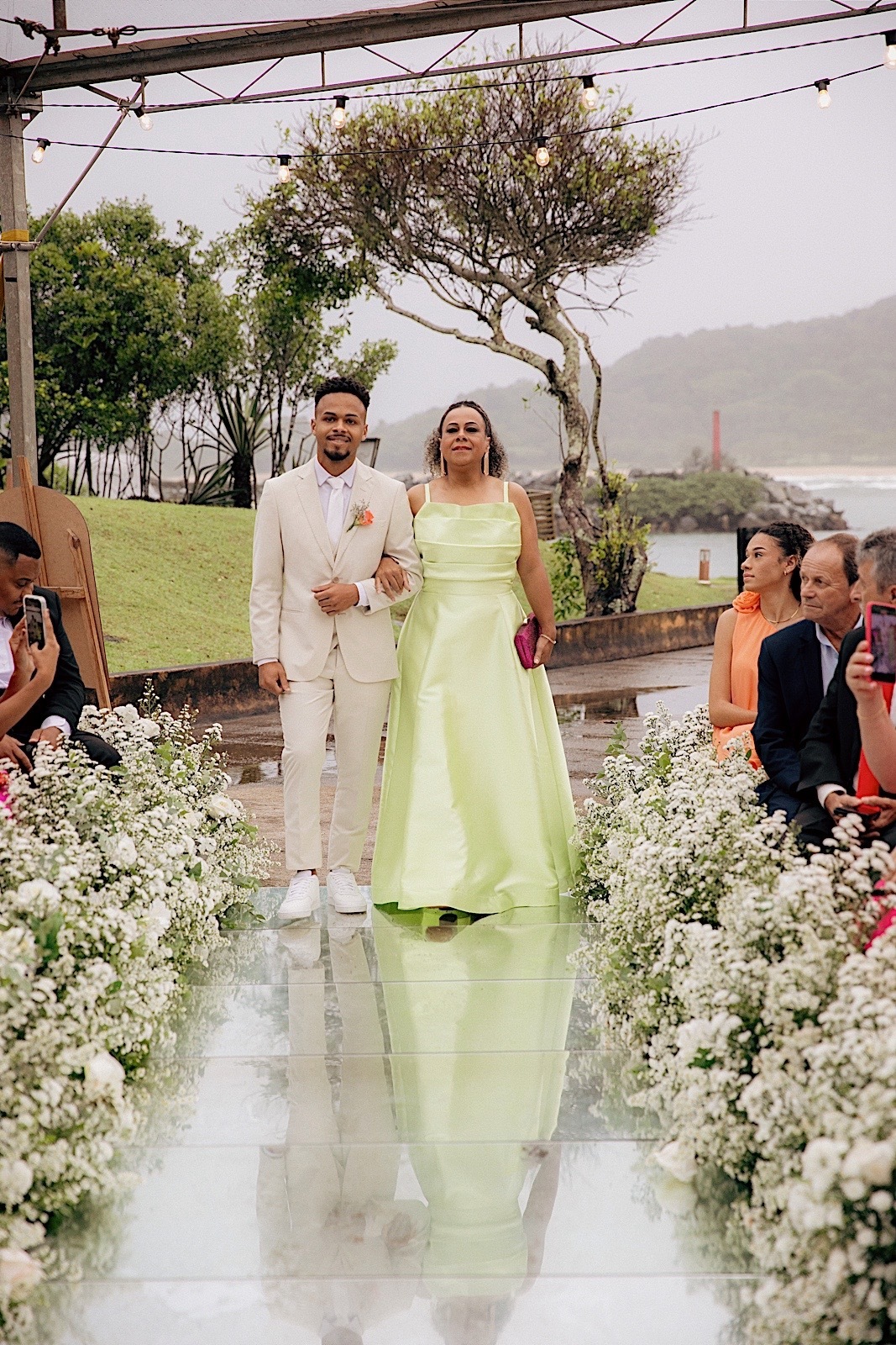 casamento - casamento no litoral - casamento ao ar livre - casamento Leticia e Joao - noivos 2024 - fotografia de casamento - chroma fotografia