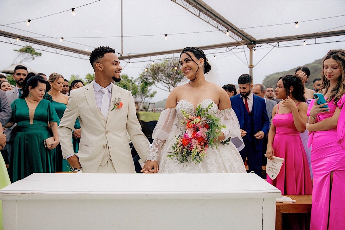 casamento - casamento no litoral - casamento ao ar livre - casamento Leticia e Joao - noivos 2024 - fotografia de casamento - chroma fotografia