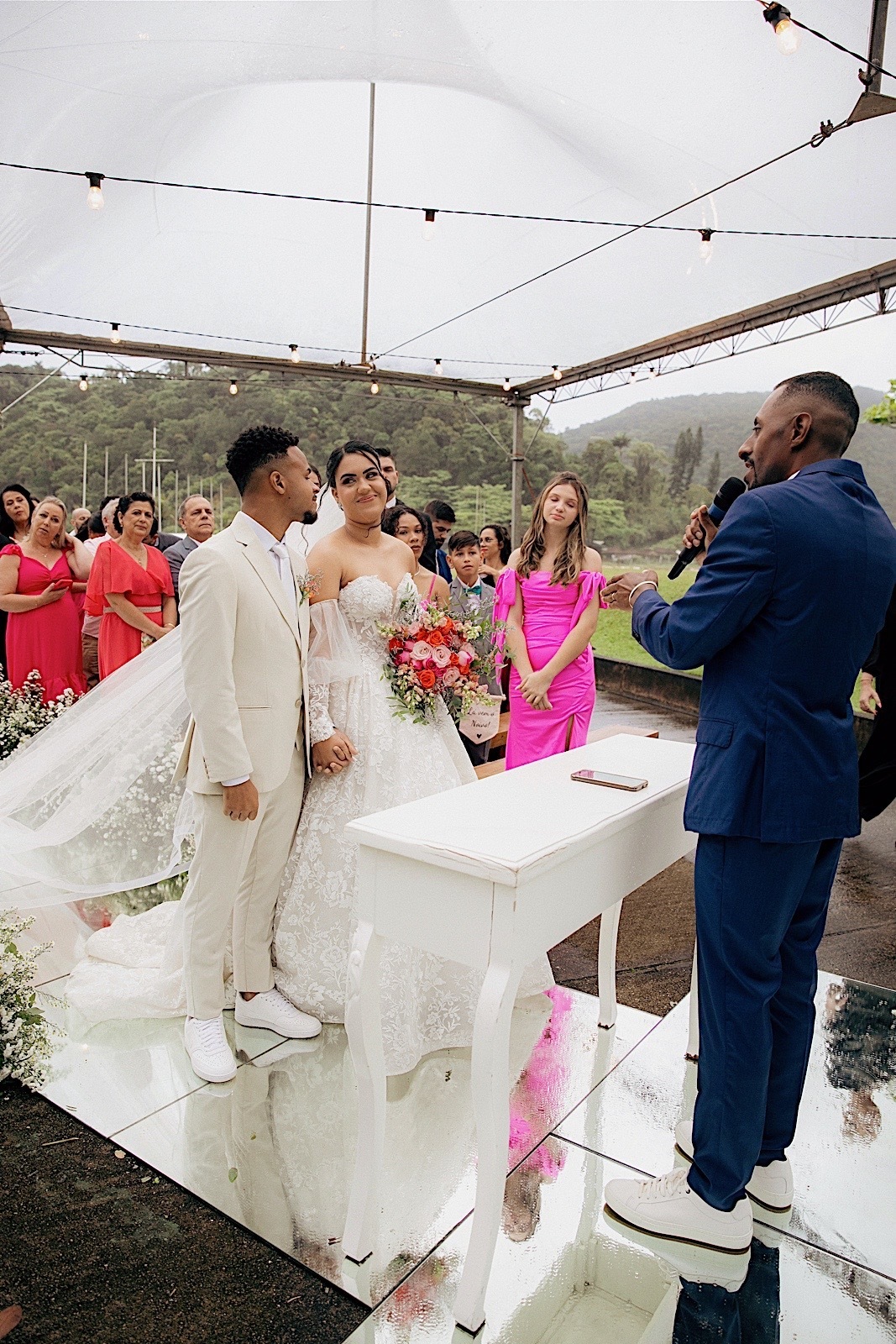 casamento - casamento no litoral - casamento ao ar livre - casamento Leticia e Joao - noivos 2024 - fotografia de casamento - chroma fotografia